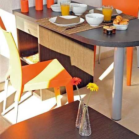 Appart hôtel Appart’city Marseille Aéroport – Vitrolles 2*